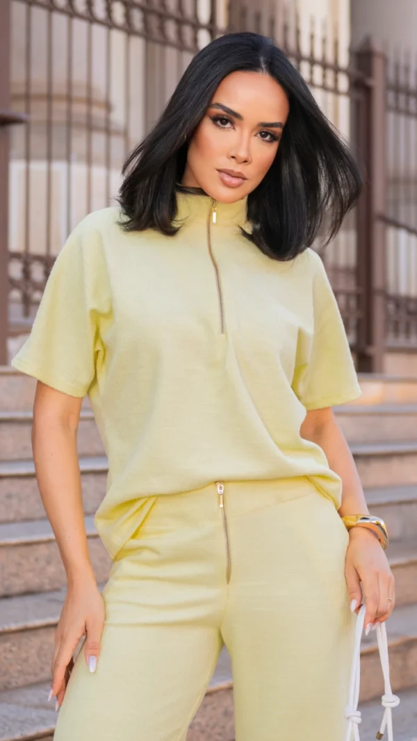 Conjunto Mônaco: calça e blusa confeccionado em tweed com algodão
